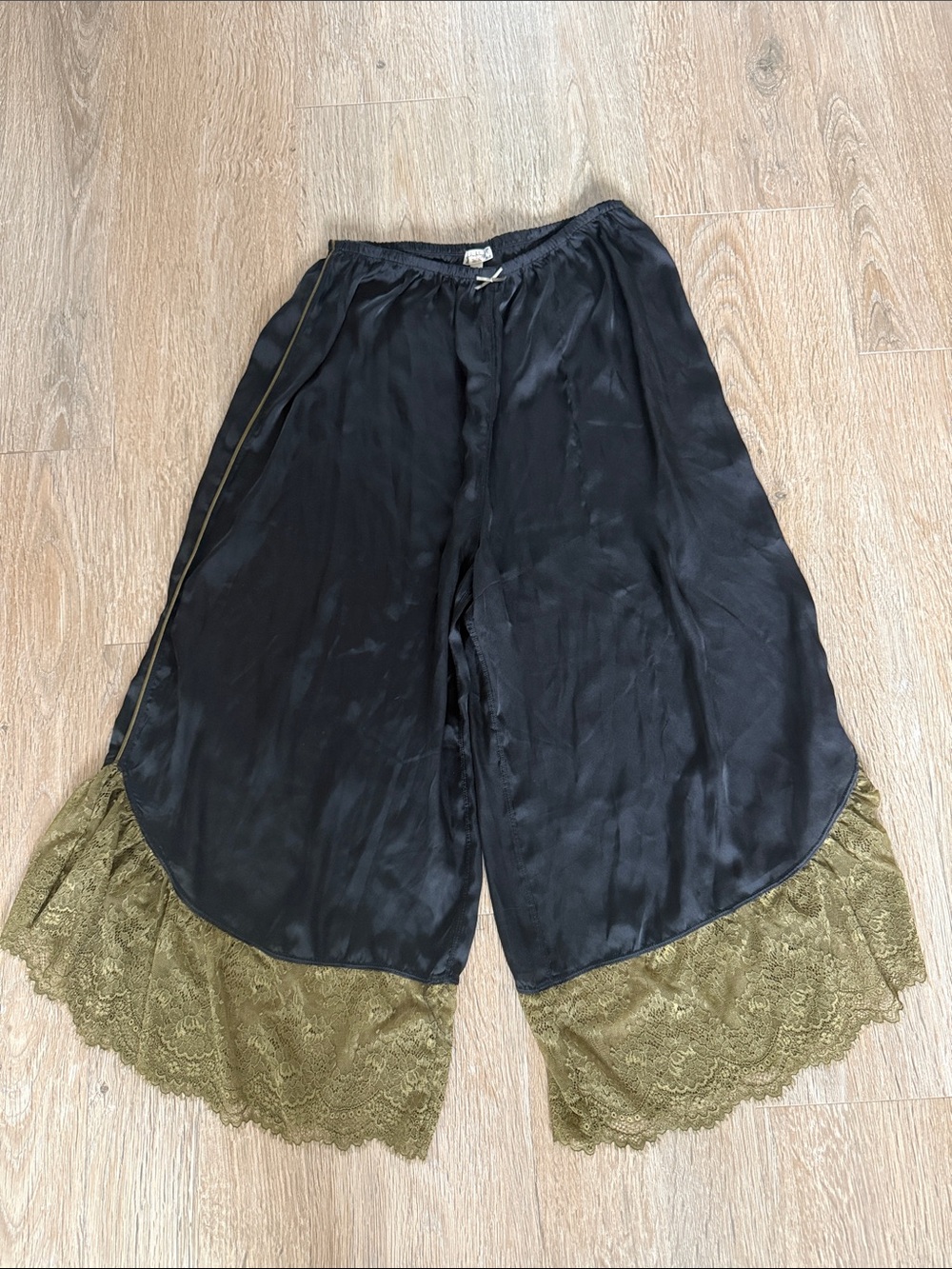 FREE PEOPLE / Black Satin Wide-Leg Pants with Olive Lace Trim